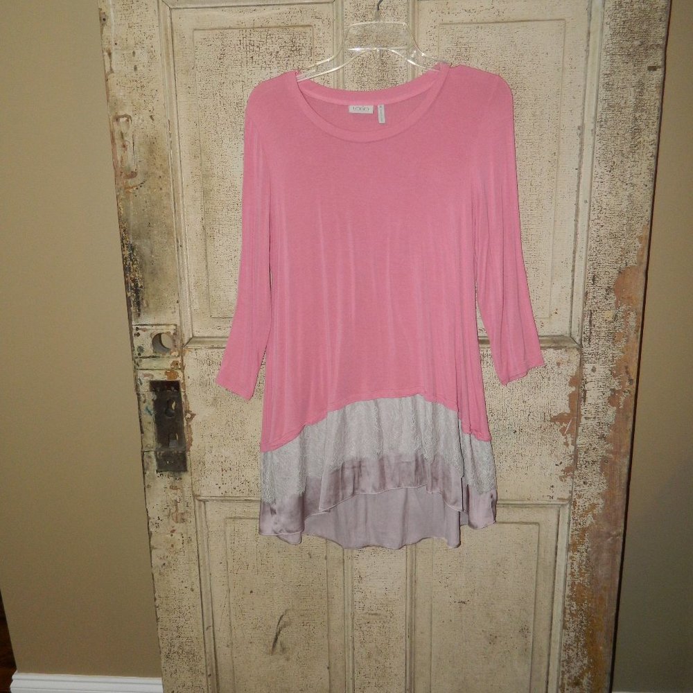 Logo by Lori Goldstein Lace Trim High Low Tunic Top Size M (EE-16)